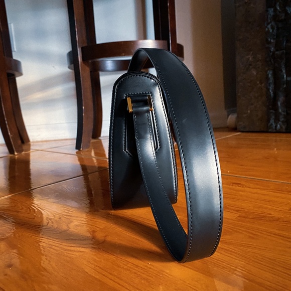 1999 Pre-Owned LV Black EPI Leather Buci Shoulder Bag - Picture 6 of 11